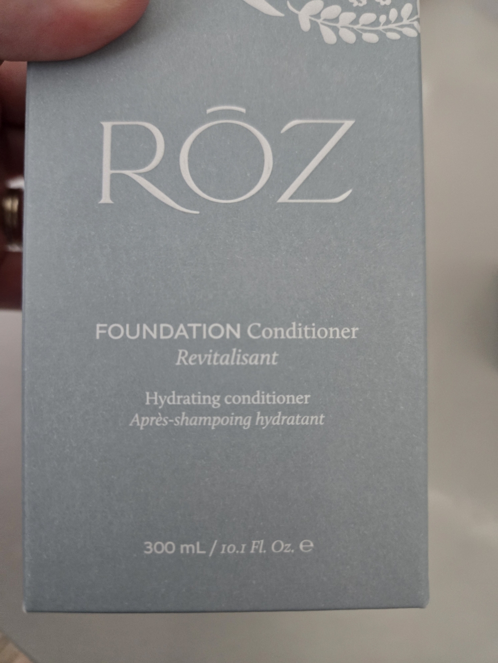 RŌZ Foundation Shampoo & Conditioner Set - Light Gray Packaging - Picture 2 of 3